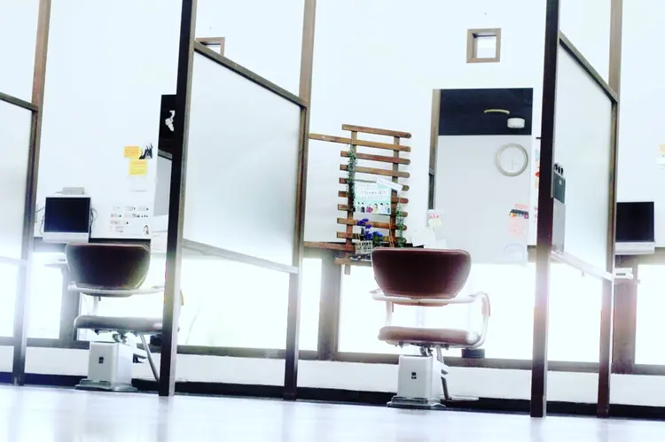 ヘアメイクオレンジ　treの内観・外観3