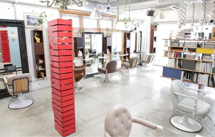 BRIDGEの内観・外観3