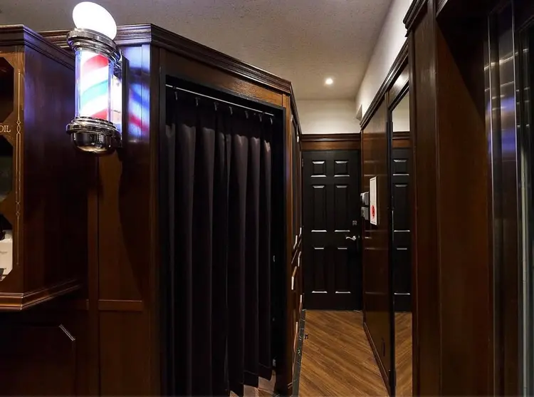 LAVIE NEW STANDARD BARBER 秋葉原店の内観・外観3