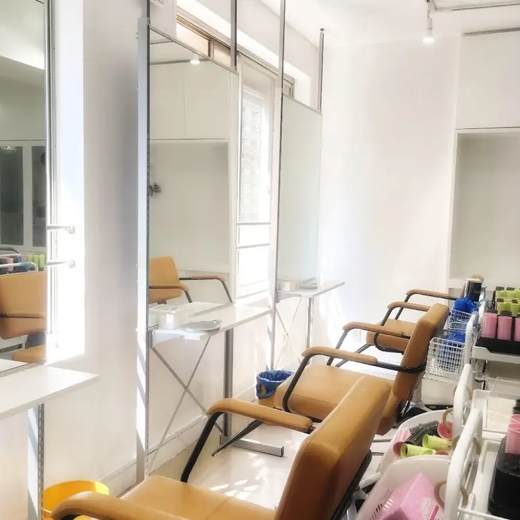 Beauty salon laera(ラエラ)の内観・外観1