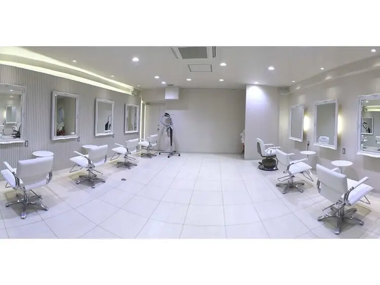 銀座CIROの内観・外観1