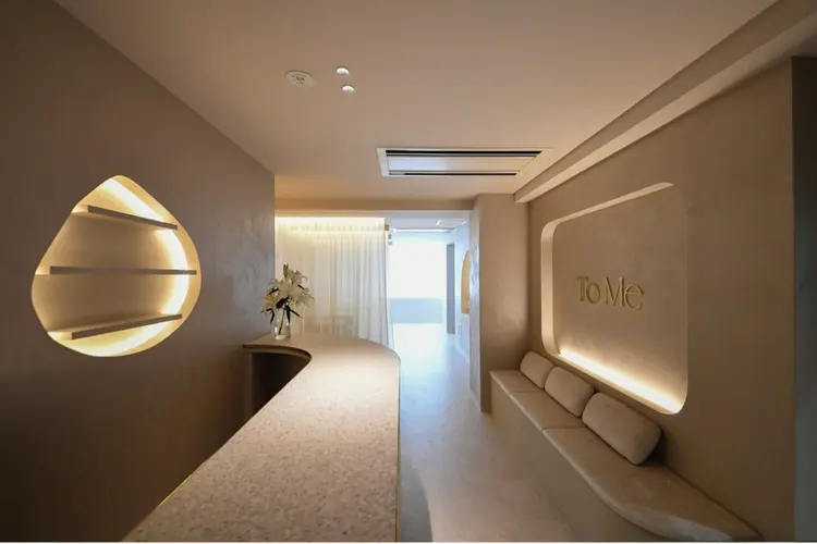 To Me nail&eyelashの内観・外観1