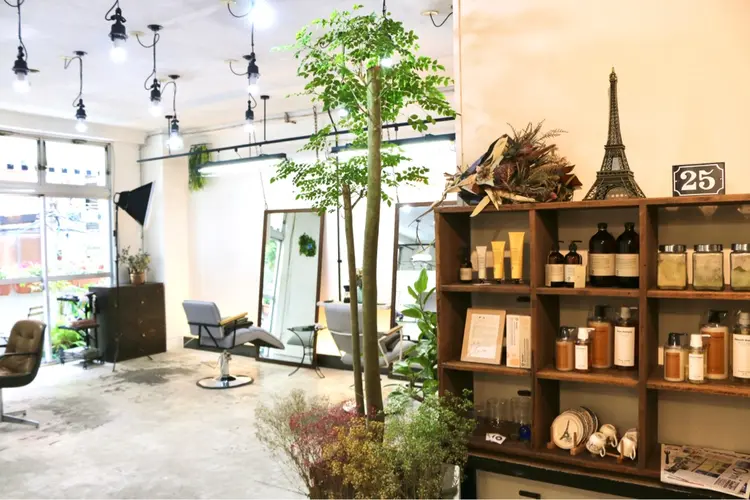 MEN’S BEAUTY CAFÉ × Vingt-cinqの内観・外観1