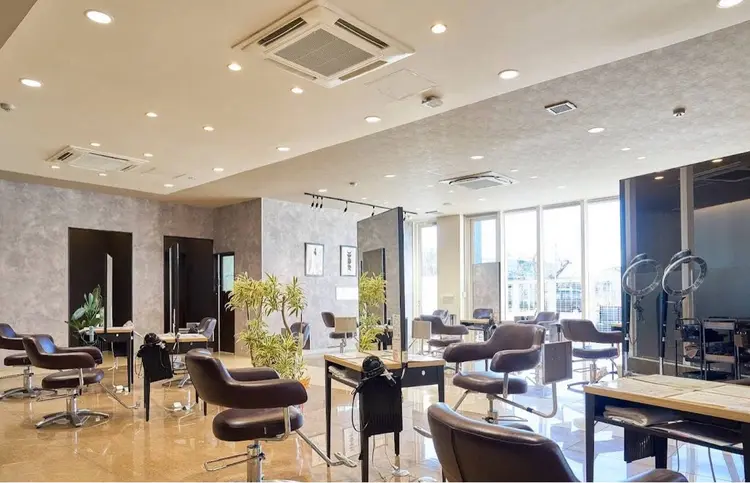 レイフィールド岡崎稲熊店の内観・外観2