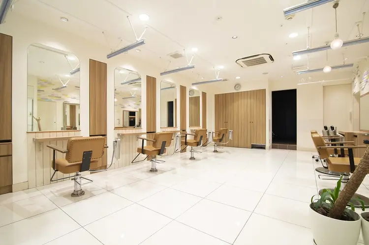 BASSA下井草店の内観・外観2