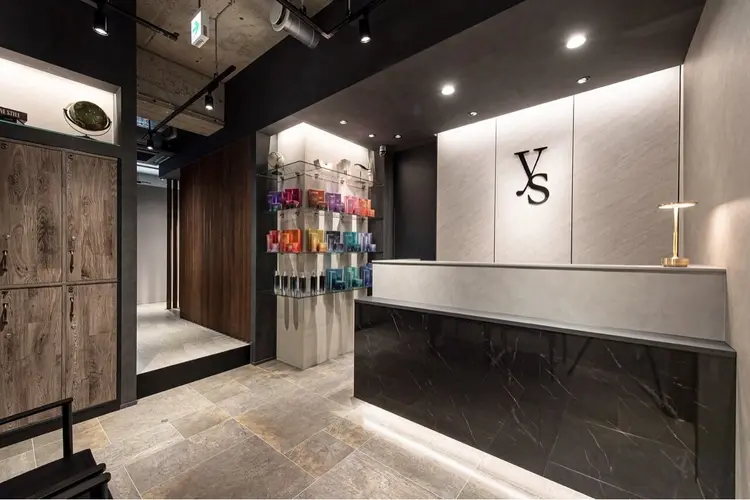 youres hairの内観・外観1