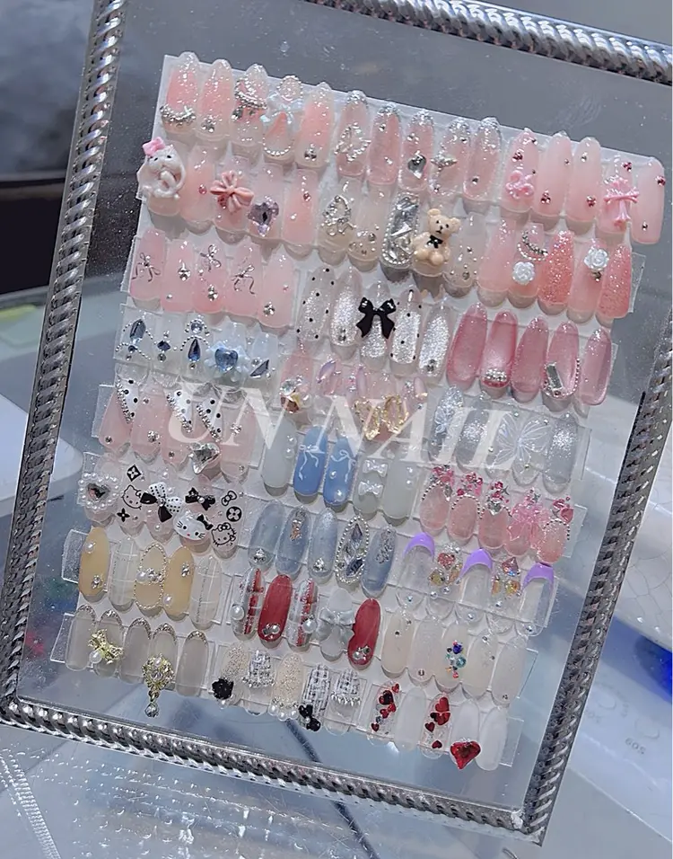 UNNAILの内観・外観2