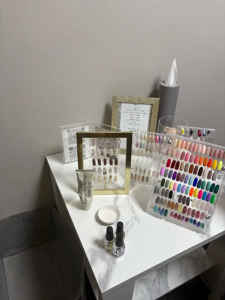R’s nailの内観・外観2