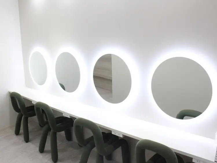 マツエク・まつ毛パーマ専門店　Belle京橋店【ベルエ】の内観・外観2