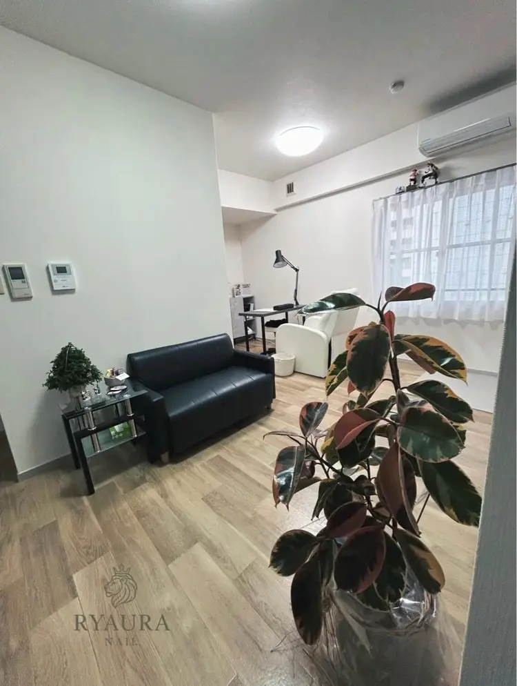 RYAURA NAILの内観・外観1