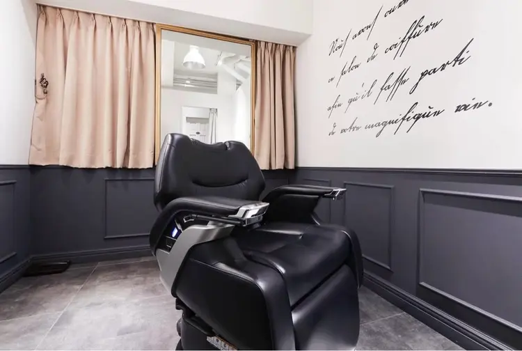 LAVIE NEW STANDARD BARBER　浜松町店の内観・外観1