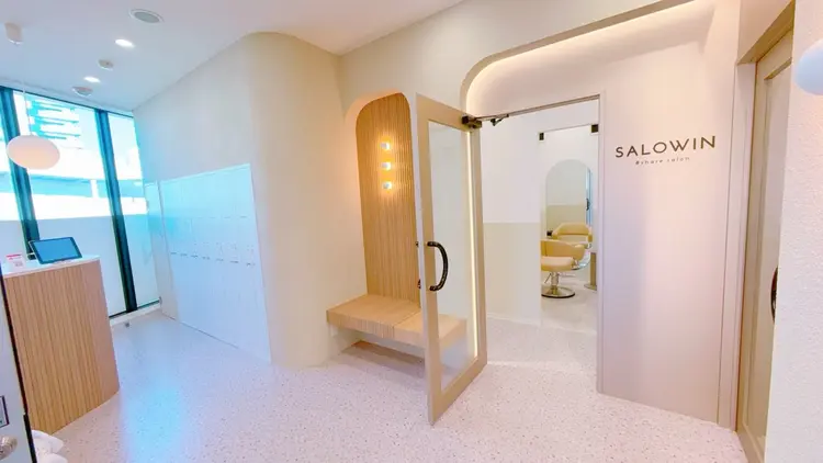 SALOWINの内観・外観1