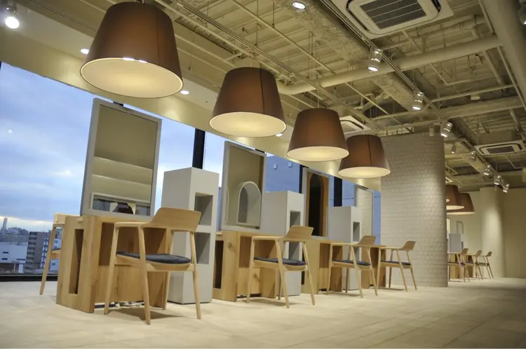 エムプラス ヨツバコ店の内観・外観2