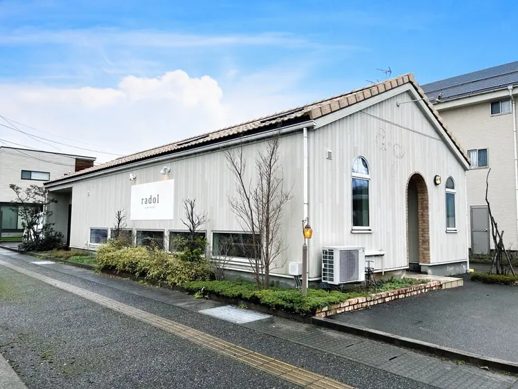 髪質改善専門店 radol sanjo 三条店の内観・外観2