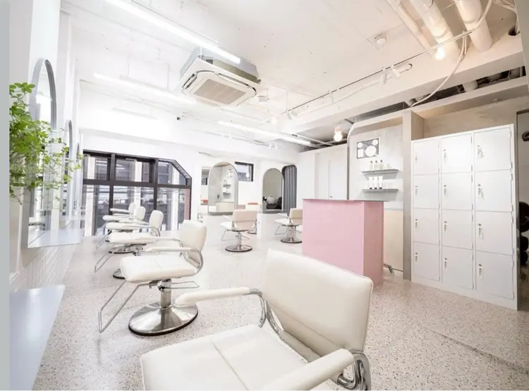 PELE 梅田の内観・外観1