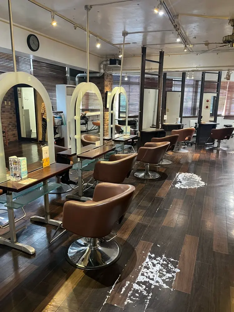 emerge川崎店の内観・外観1