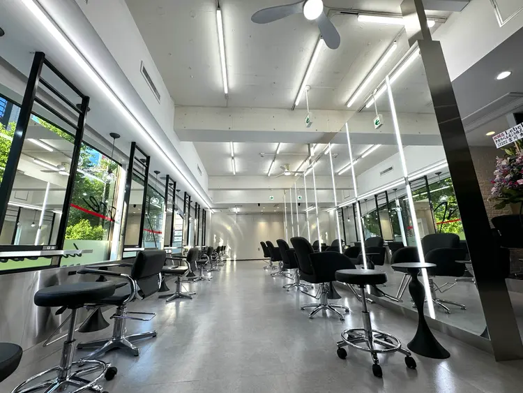 Ardore fiero 心斎橋店の内観・外観1