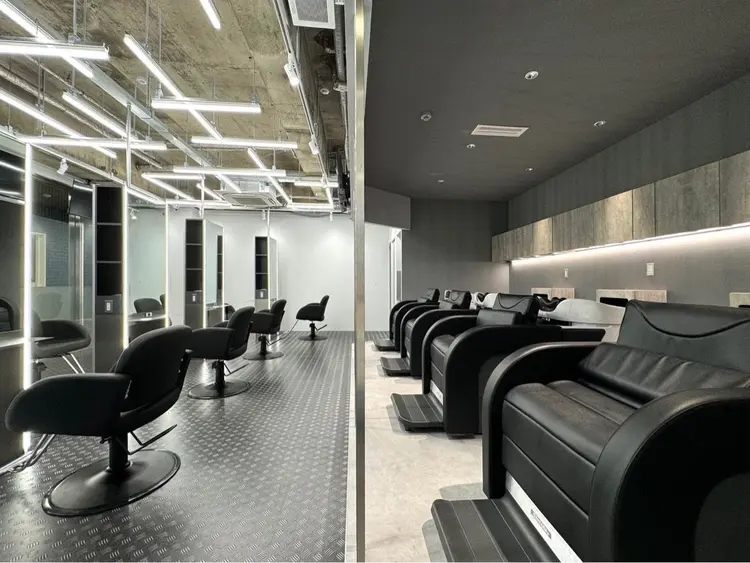 hair&make&eyelash Lucia梅田茶屋町店の内観・外観3