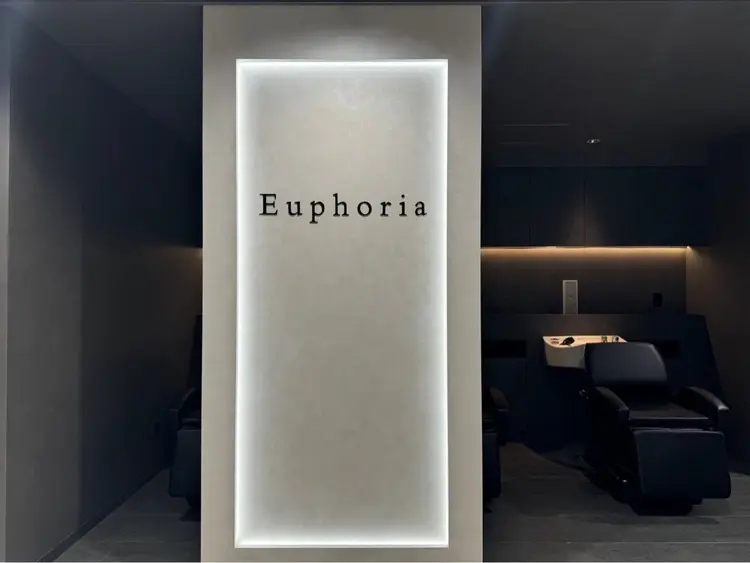 Euphoria池袋東口駅前店の内観・外観1