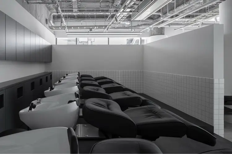 GO TODAY  SHAIR SALON 梅田NU茶屋町店の内観・外観3