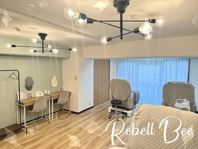 eyelash Rebell Beeの内観・外観2