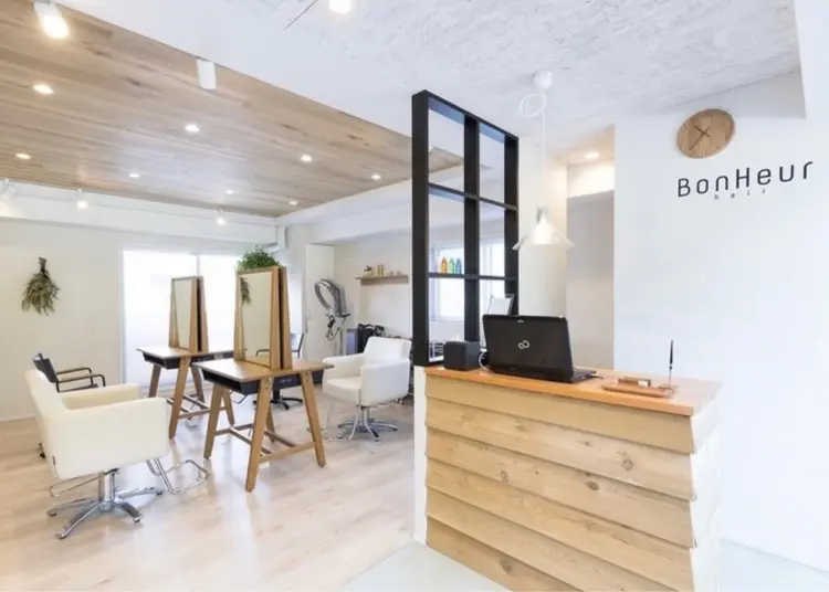 BonHeurの内観・外観1