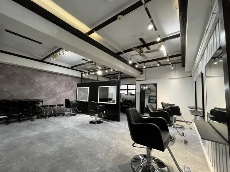 Hz.【ヘルツ.】〜エクステもやってるよ!?〜の内観・外観3