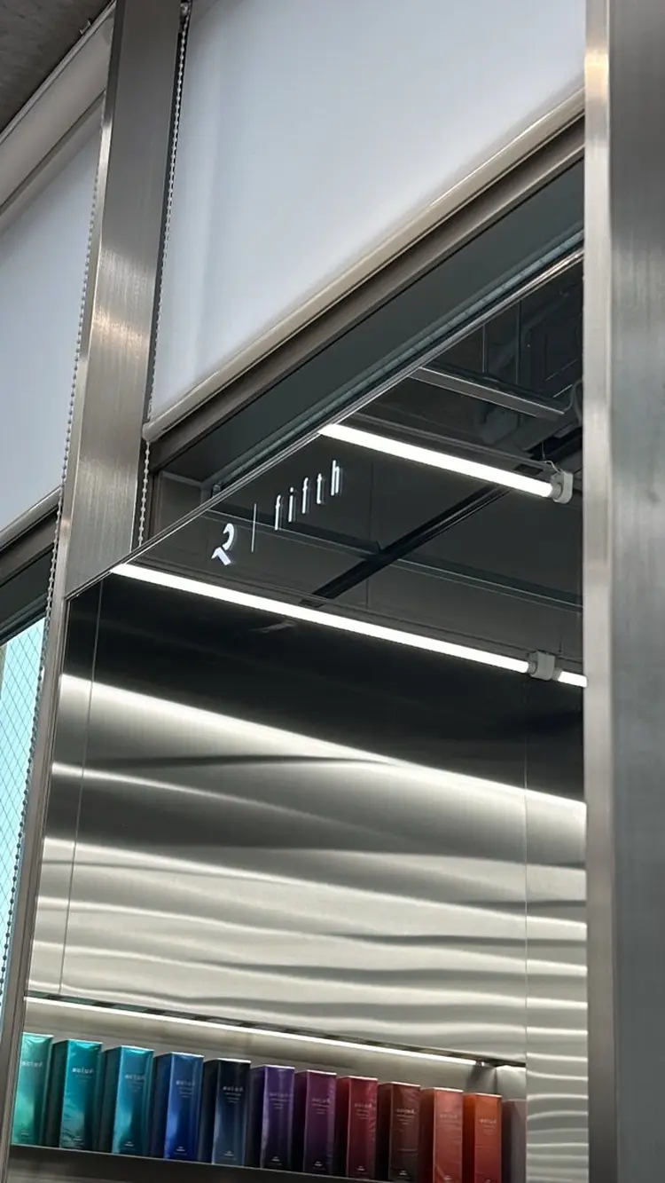 retouch by fifthの内観・外観3