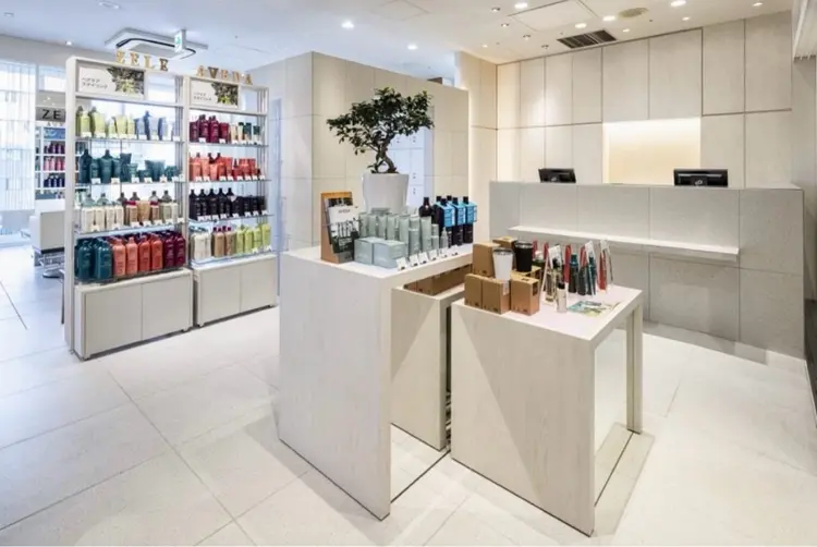 ZELE AVEDA 浦和パルコの内観・外観2