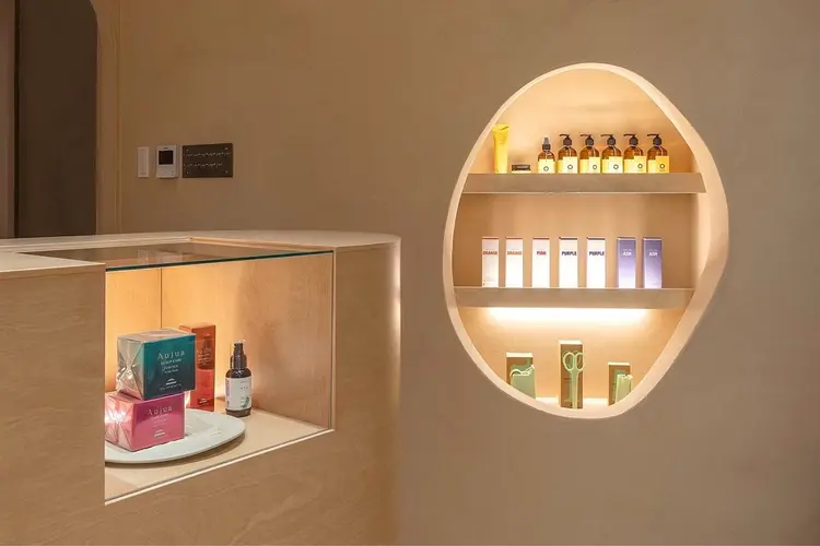 HIBIO 横浜西口店の内観・外観2