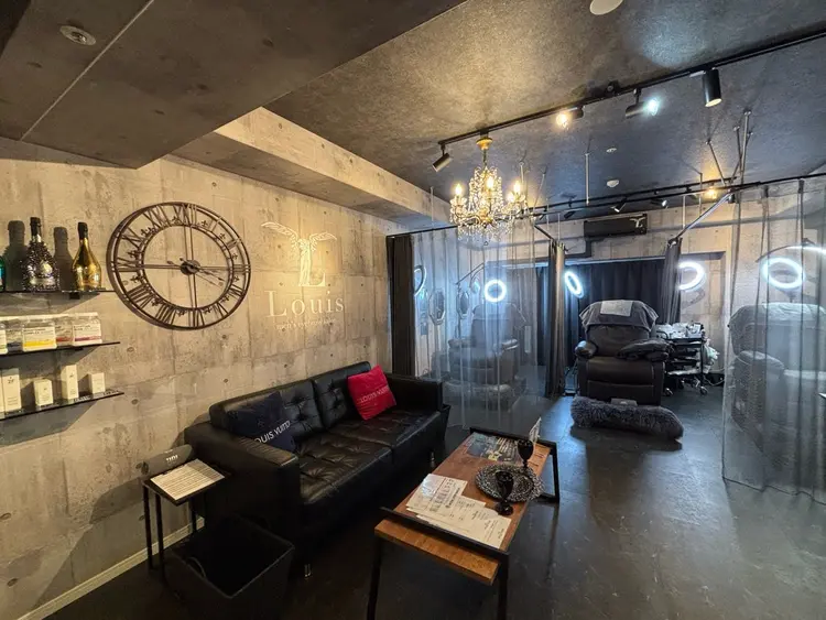 メンズ眉毛サロン Louisの内観・外観2