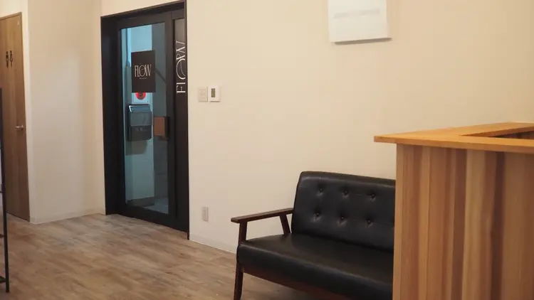 Flowの内観・外観1