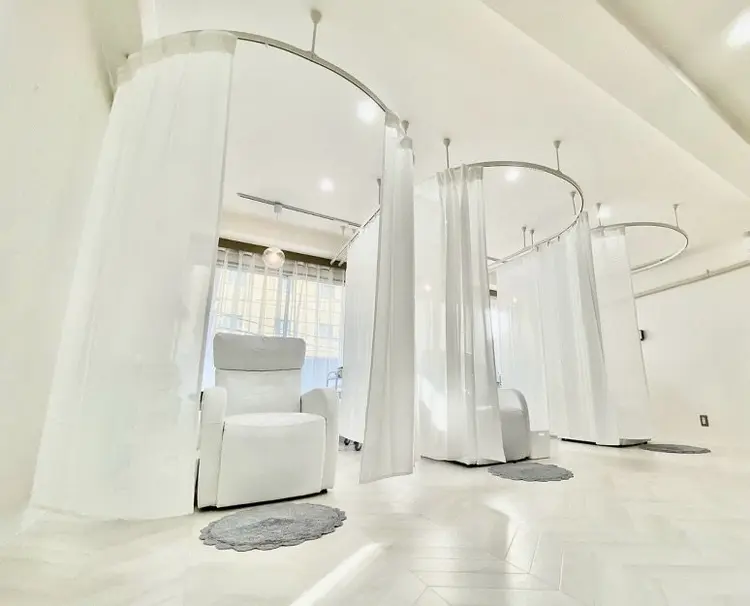 Cil 江坂店の内観・外観1