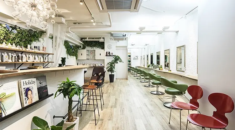 HAYS HAIR&MAKEの内観・外観1