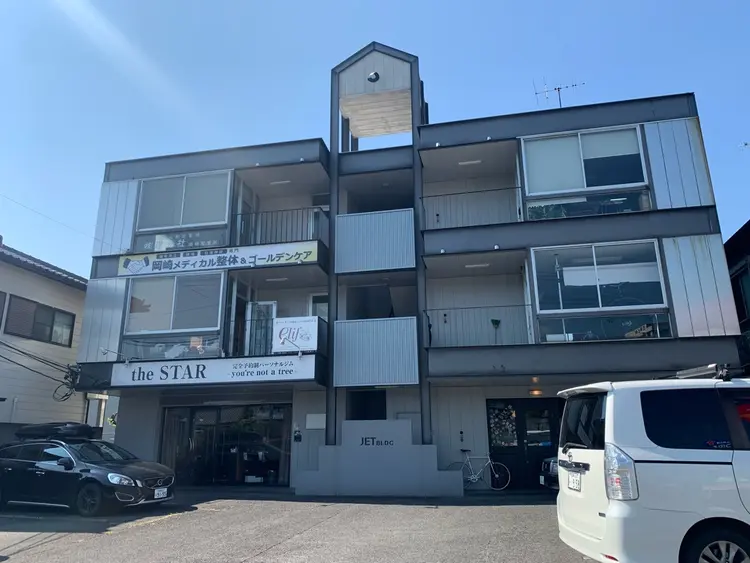 猫背矯正／腰痛／自律神経　専門　岡崎メディカル整体&ゴールデンケアの内観・外観1