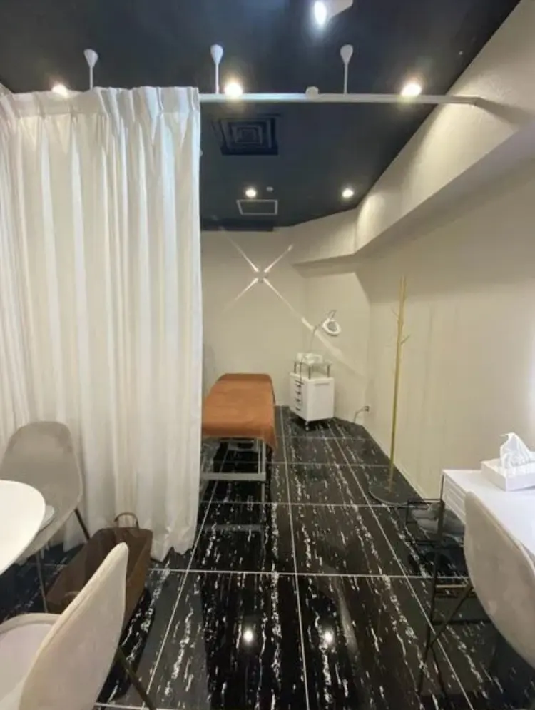 首専門salon NVIの内観・外観1