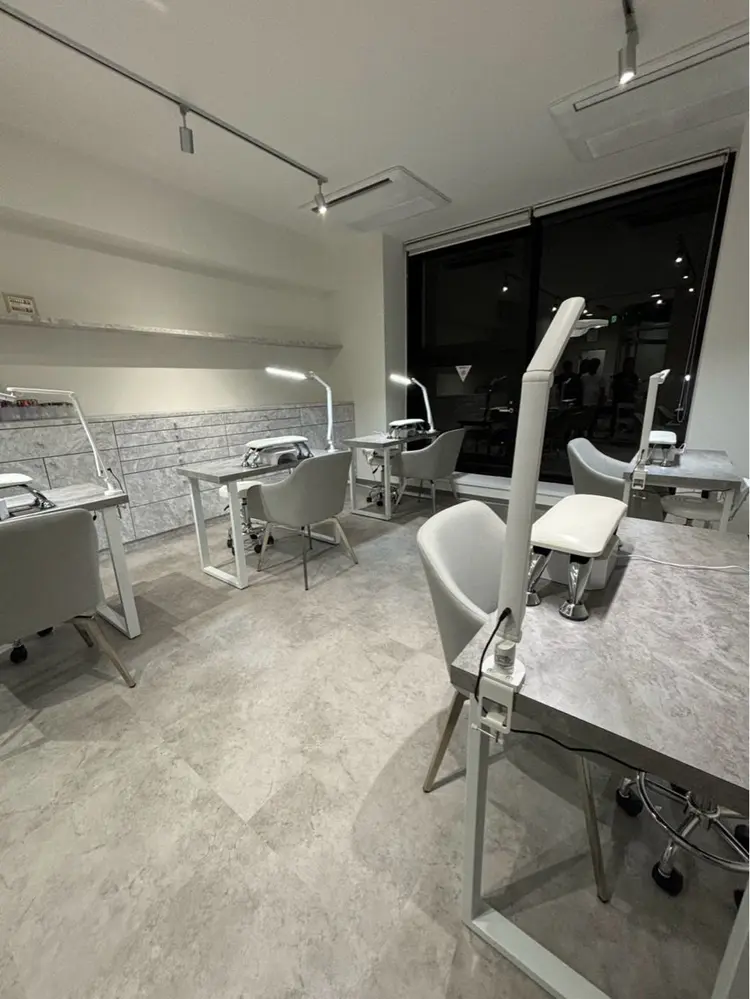 IROHA NAILの内観・外観1