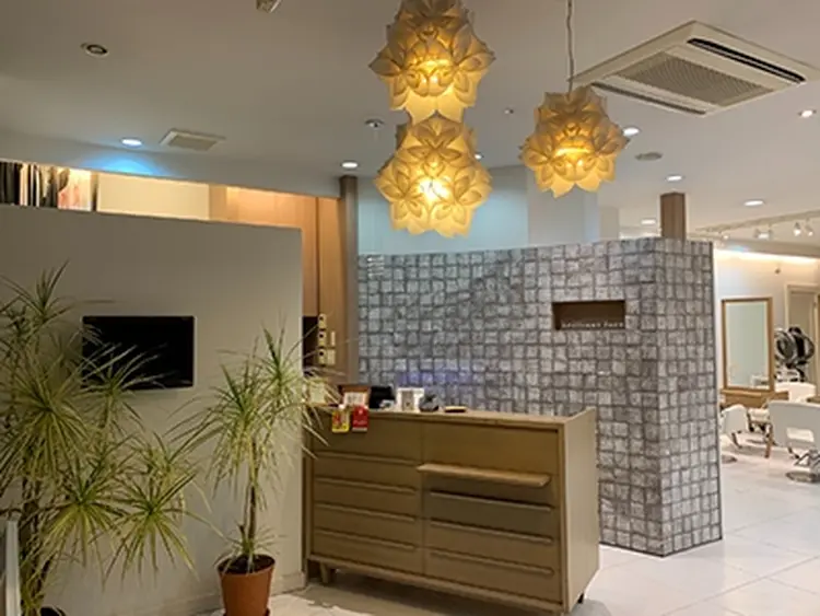 ブリリアント・ルア国立店の内観・外観2