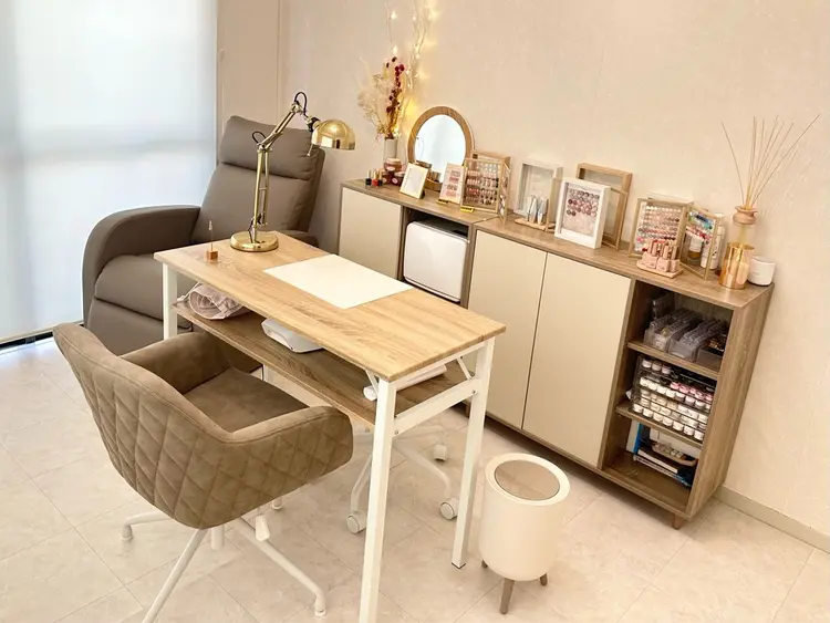 nail salon Roomy 竹ノ塚の内観・外観2