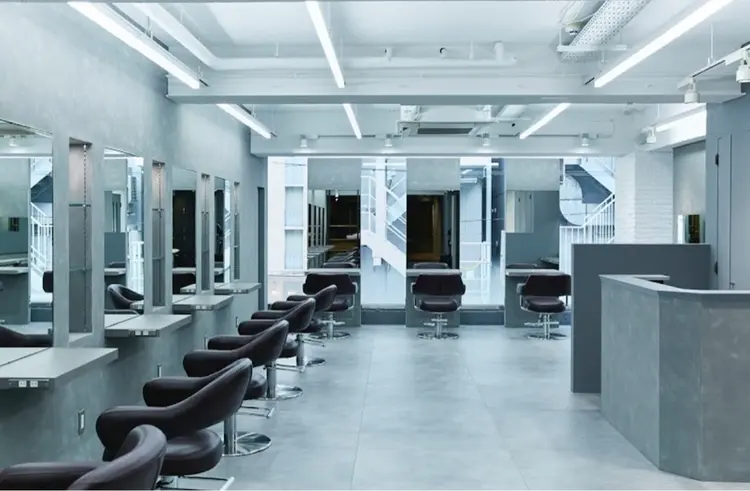 ØVARL by apishの内観・外観1