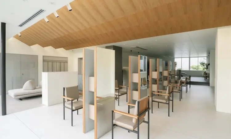 LOREN AOの内観・外観1