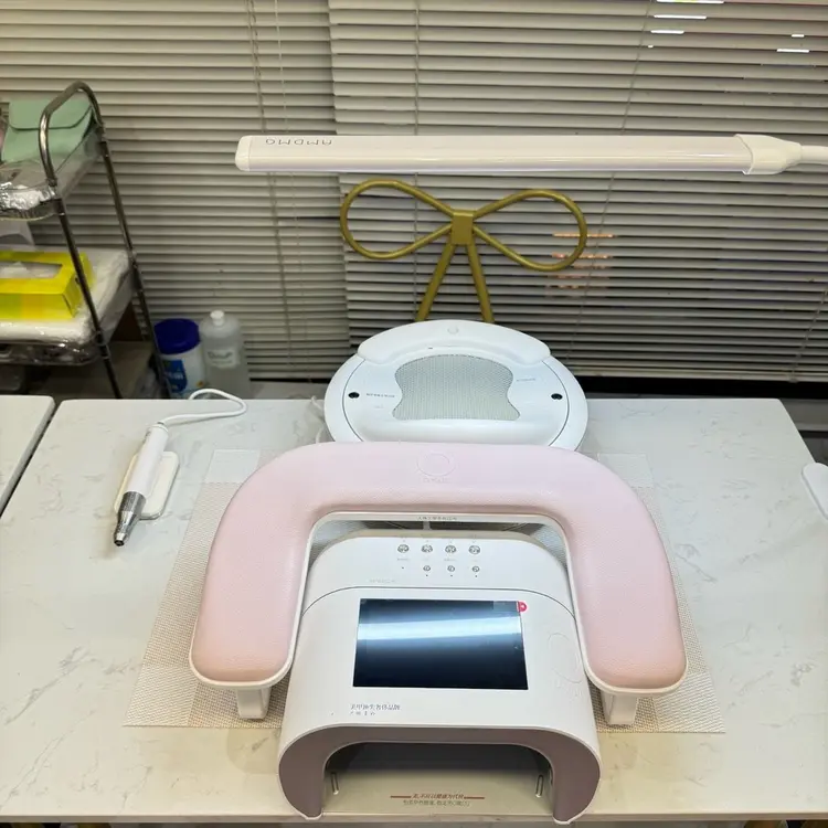 MoMo Nailの内観・外観1