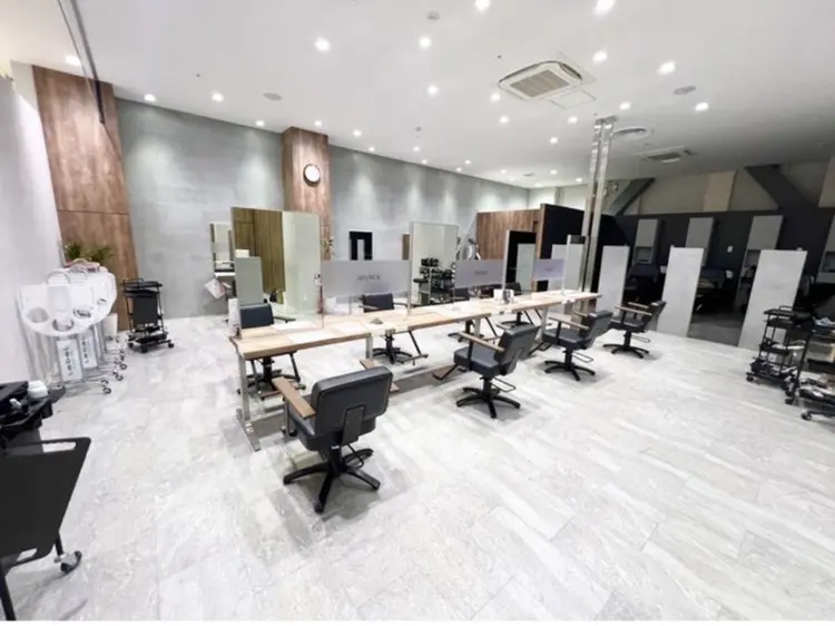 AVANCE. Smart Salon セブンパーク天美 松原店【アヴァンス】の内観・外観2