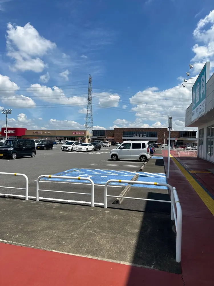 EARTH coiffure beaute 東松山店の内観・外観2