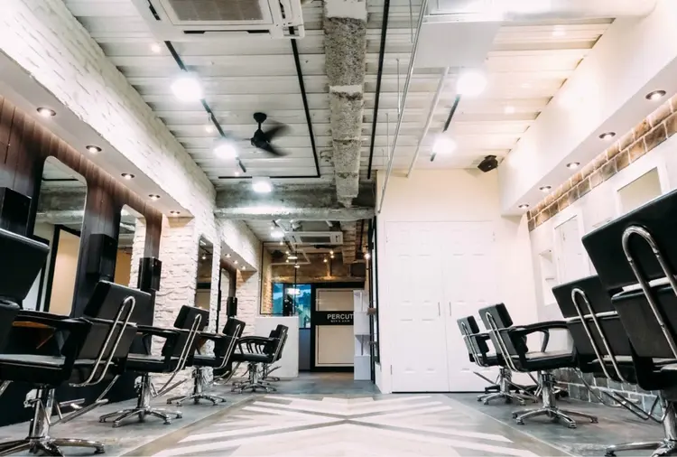 PERCUT名古屋栄店の内観・外観2