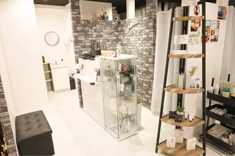 メンズ専用アイブロウサロン CREAの内観・外観2