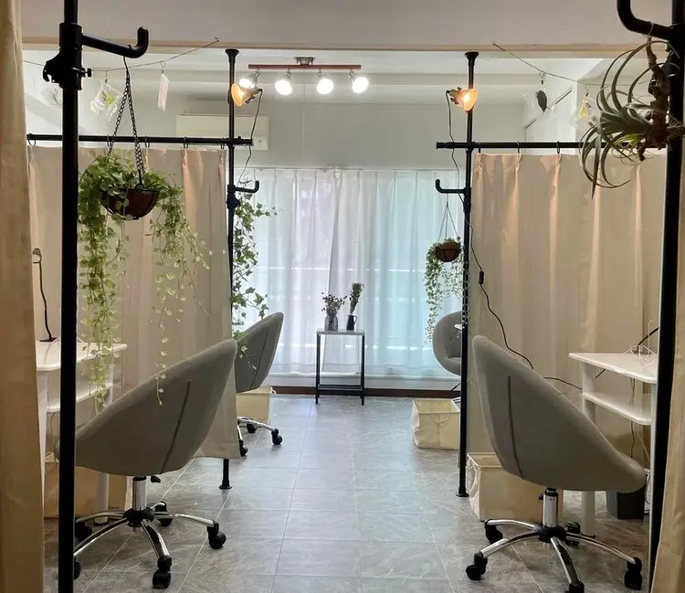 loulou _nailの内観・外観1