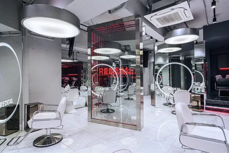 REDEAL SHIBUYAの内観・外観1