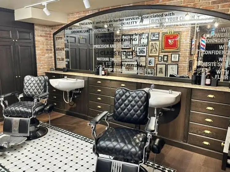HIRO GINZA BARBERSHOP 仙台本店の内観・外観1