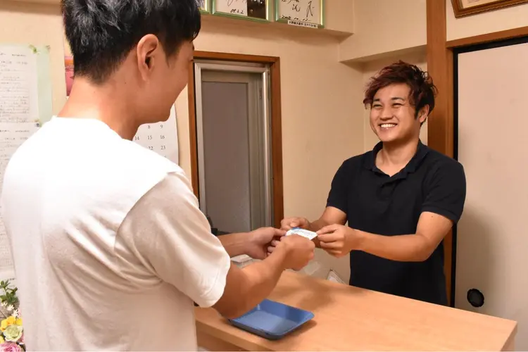メンズ脱毛サロンRASHINDO横浜鶴見店の内観・外観3